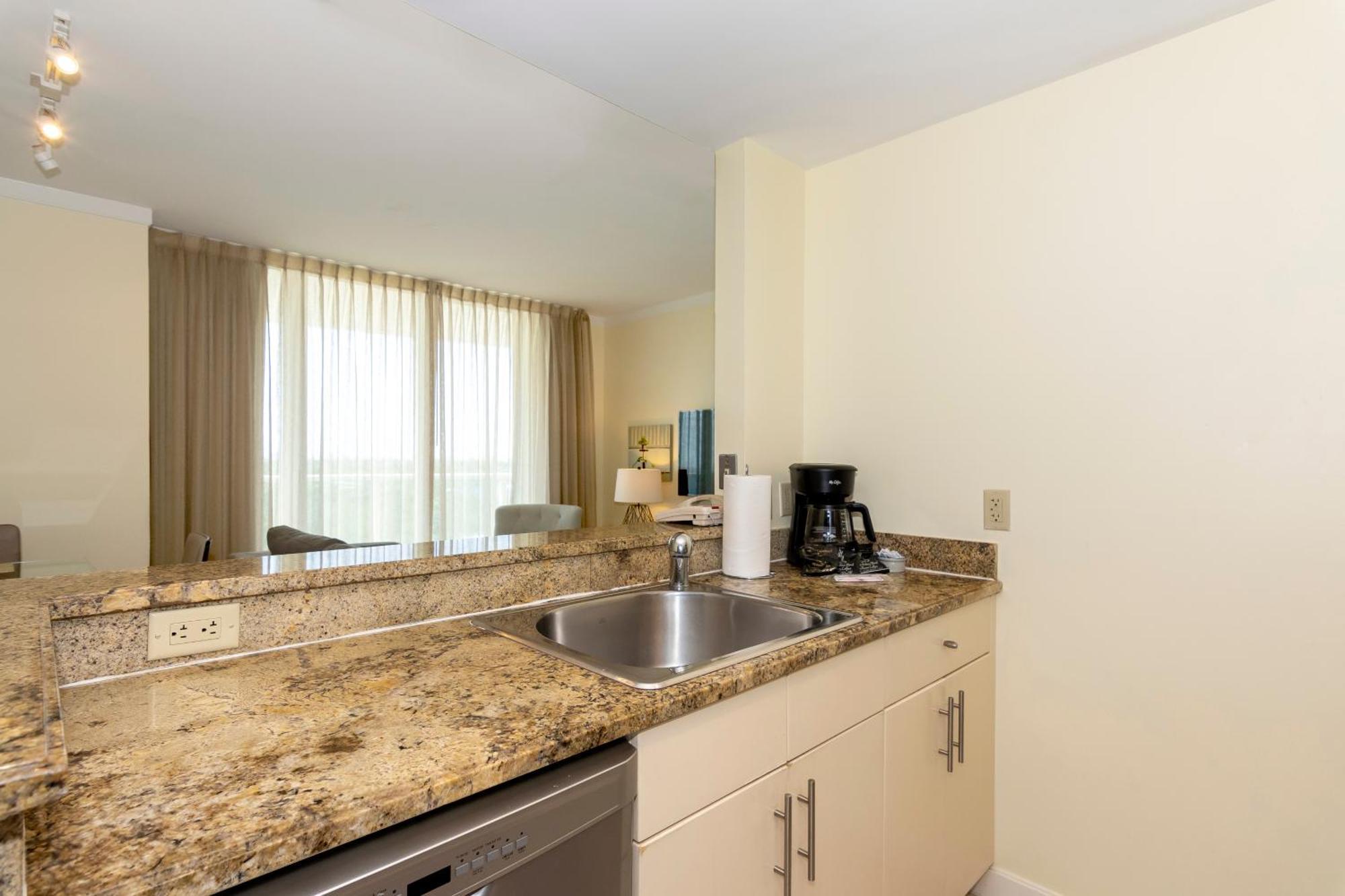 Private Residences At Hotel Arya By Sofla Vacations 마이애미 외부 사진